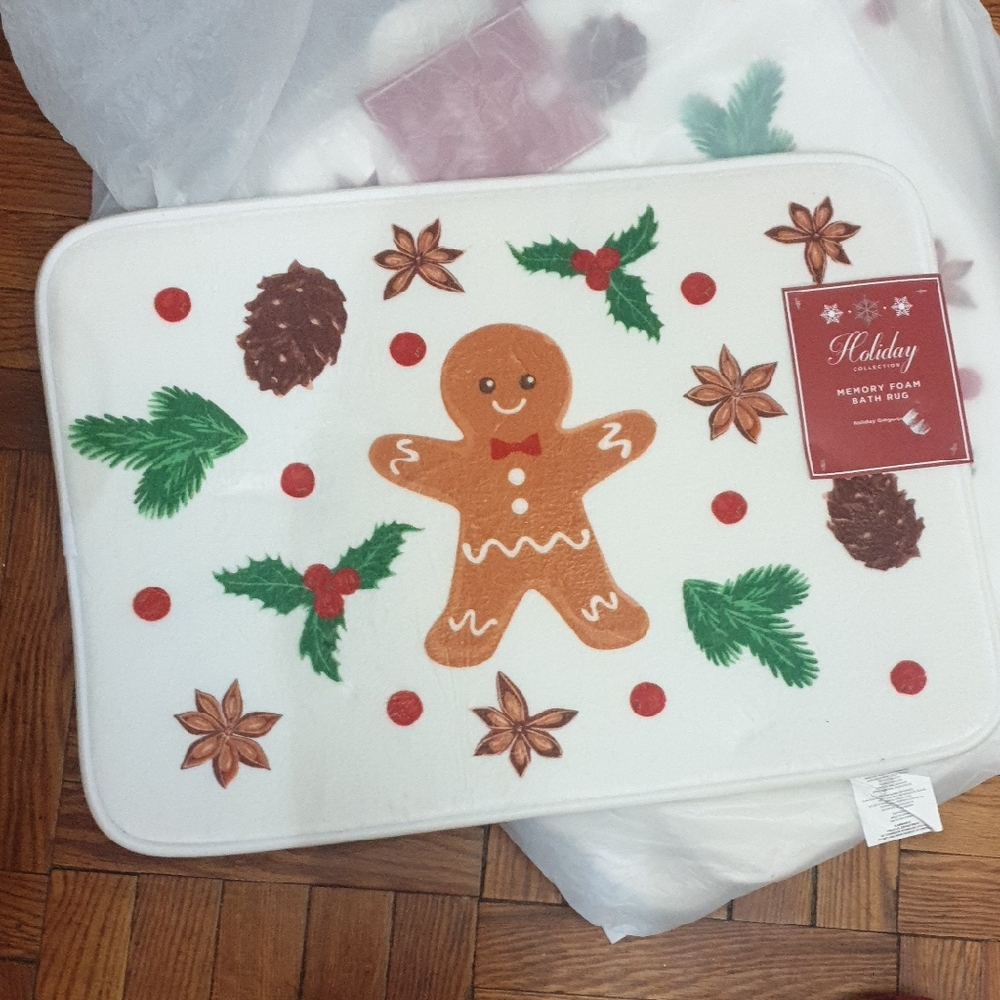Festive Gingerbread Holiday Mat Set